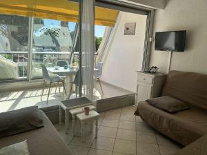 Studio climatisé avec piscine et parking à Port Camargue - FR-1-250-162