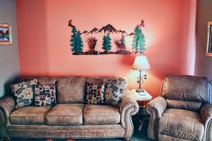 Fawn Valley Inn- 284 condo