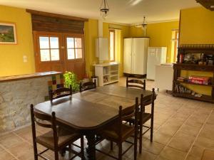 B&B / Chambres d'hotes Chambres et table d'hotes : LES SENTIERS DE LA BREME : photos des chambres