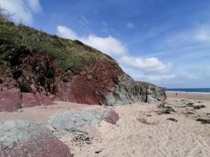 Le Chalet - 2 Bedroom Chalet House sleeps 3