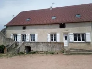 GITE A LA FERME - 蒙索莱米讷