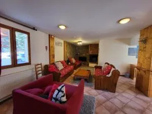 Chalet de Luxe 6 Chambres, Proche Pistes avec WiFi, Babyfoot et Cheminée - FR-1-266-184 - 蒙热内夫尔