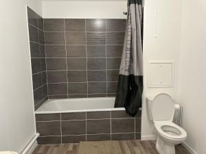 Appartements Agreable 2 pieces avec balcon et Parking transports by immo kit bnb : photos des chambres
