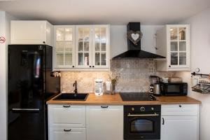 Central Square apartment in Old town Rovinj- free parking near