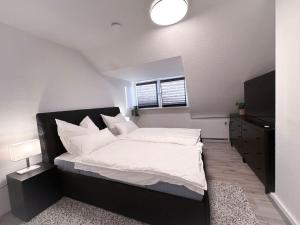 Zentrale Wohnung für 4 mit Bett und Schlafcouch