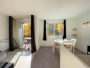 Appartements Appartement Briancon, 1 piece, 4 personnes - FR-1-330C-135 : photos des chambres