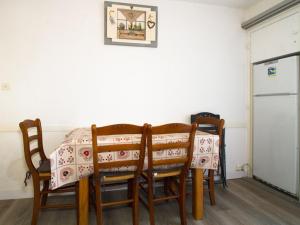 Appartements Beau T2 avec Parking, Clim et Wifi - Balaruc-les-Bains - FR-1-553-186 : photos des chambres