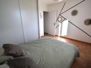 Maisons de vacances Maison Saint-Remeze, 5 pieces, 8 personnes - FR-1-382-201 : photos des chambres