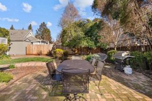 Downtown Napa HOT TUB Retreat - 3 Bed l 2 bath