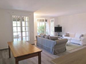 Mas rénové 2 chambres avec piscine à 1km de la plage de Gigaro - FR-1-726-13