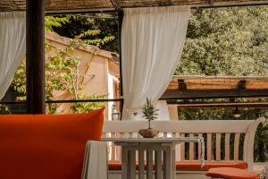 MONOLOCALE CASENUOVE con GIARDINO