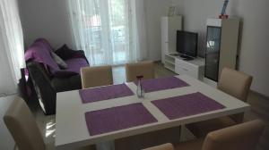 Apartments in Brodarica 4731-4 and 4731-1 