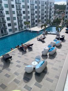 豪华两房两卫2 bedrooms 2 bathrooms 泳池公寓Arcadia beach 靠近步行街 生活便利