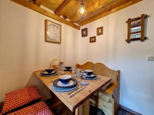 Appartement 2 pièces au pied des pistes, centre village - FR-1-344-860