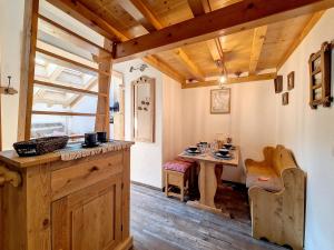 Appartement 2 pièces au pied des pistes, centre village - FR-1-344-860