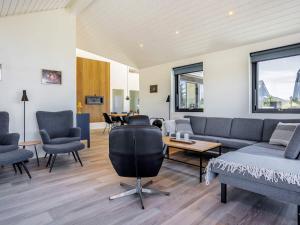 9 person holiday home in Hirtshals