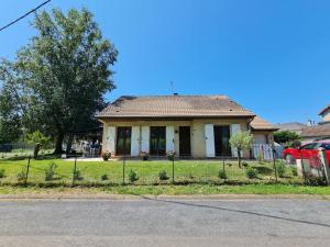 Villas Maison entiere 65 m² 5 personnes + jardin au calme : photos des chambres