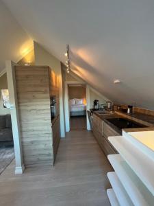 Bo i historisk bygning, kort vei til sentrum