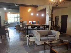 Wayton Express - 丹绒道光