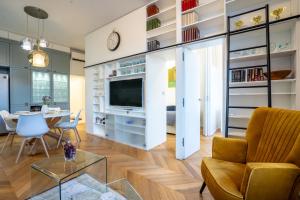 Downtown Luxury Retreat