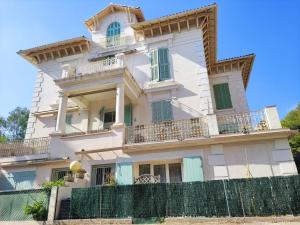 Appartements La Bastide, 100m des rues pietonnes, jardin : photos des chambres