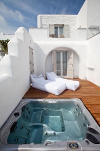 Honeymoon Suite with Outdoor Hot Tub