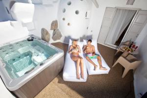 Honeymoon Suite with Outdoor Hot Tub