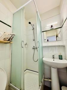Hotels Hotel Le Midi Clermont-Cournon : photos des chambres