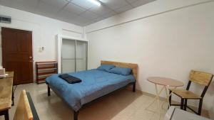 ธนทรัพย์อพาร์ทเม้นท์ Room02