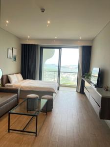 Citadines House - seaview & balcony - studio apartment