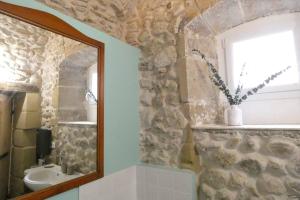 Appartements Elegant Apartment in Historic Center of Tournon : photos des chambres