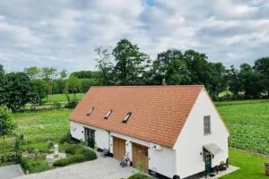 Romantische vakantiewoning met weids uitzicht - Veldhoek