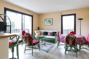 Très bel appartement de Standing a 300 mètres de la mer, et à proximité du casino de Deauville - 图尔热维尔