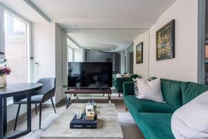 Chic Central Reading 1BR Apt CHRL F2