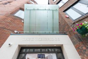 Chic Central Reading 1BR Apt CHRL F2