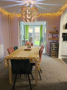 Tortoise Haven Bicester- Comfortable quiet home with garden