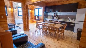 白馬 Wadano Gateway Suites & Apartments 4星级 住宿 大堂