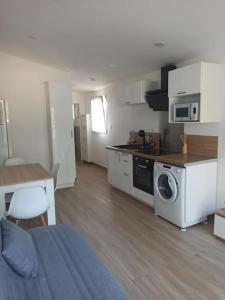 Maisons de vacances Maison, rue calme dans village : photos des chambres