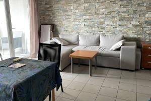 Appartements chez Catherine tres beau logement tout equipe et proche des transports : photos des chambres