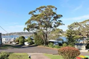 Osborne House - 4 Bedroom - Broadwater