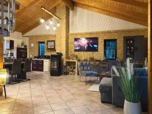 Ferienhaus Am Hang, Sky-Entertainment, DAZN, Carport, alles Barrierefrei - Eilenstedt