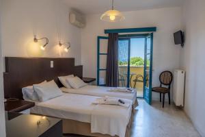 Karavostasi Beach Hotel