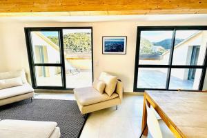 Sur le port, 150m2 - Parking gratuit, Climatisation, Terrasses - Standing