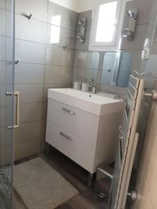 Appartements F2 tout confort avec vue panoramique : photos des chambres