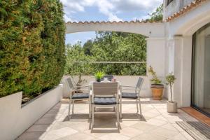 Appartements CHARMANT 2 PIECES DANS VILLA INDIVIDUELLE TERRASSES JARDIN : photos des chambres