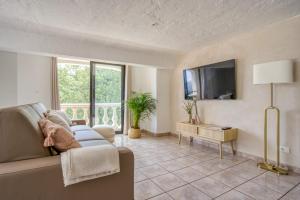 CHARMANT 2 PIECES DANS VILLA INDIVIDUELLE TERRASSES JARDIN