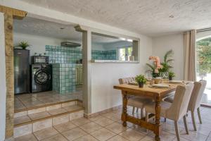 CHARMANT 2 PIECES DANS VILLA INDIVIDUELLE TERRASSES JARDIN