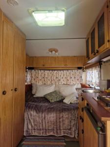 Cozy Caravan With House Access!