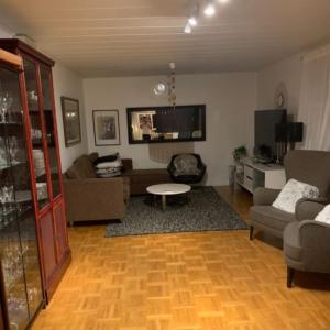 Cozy Caravan With House Access!