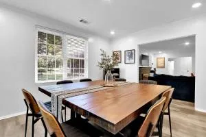 8 Beds In 4br Home W Hot Tubfamily & Work-ready - Dry Branch